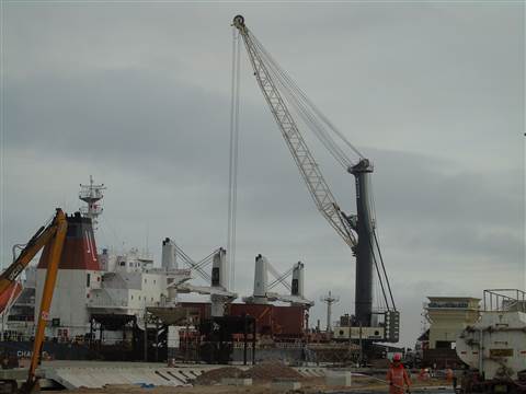 GrÃºa MarÃ­tima LHM 550